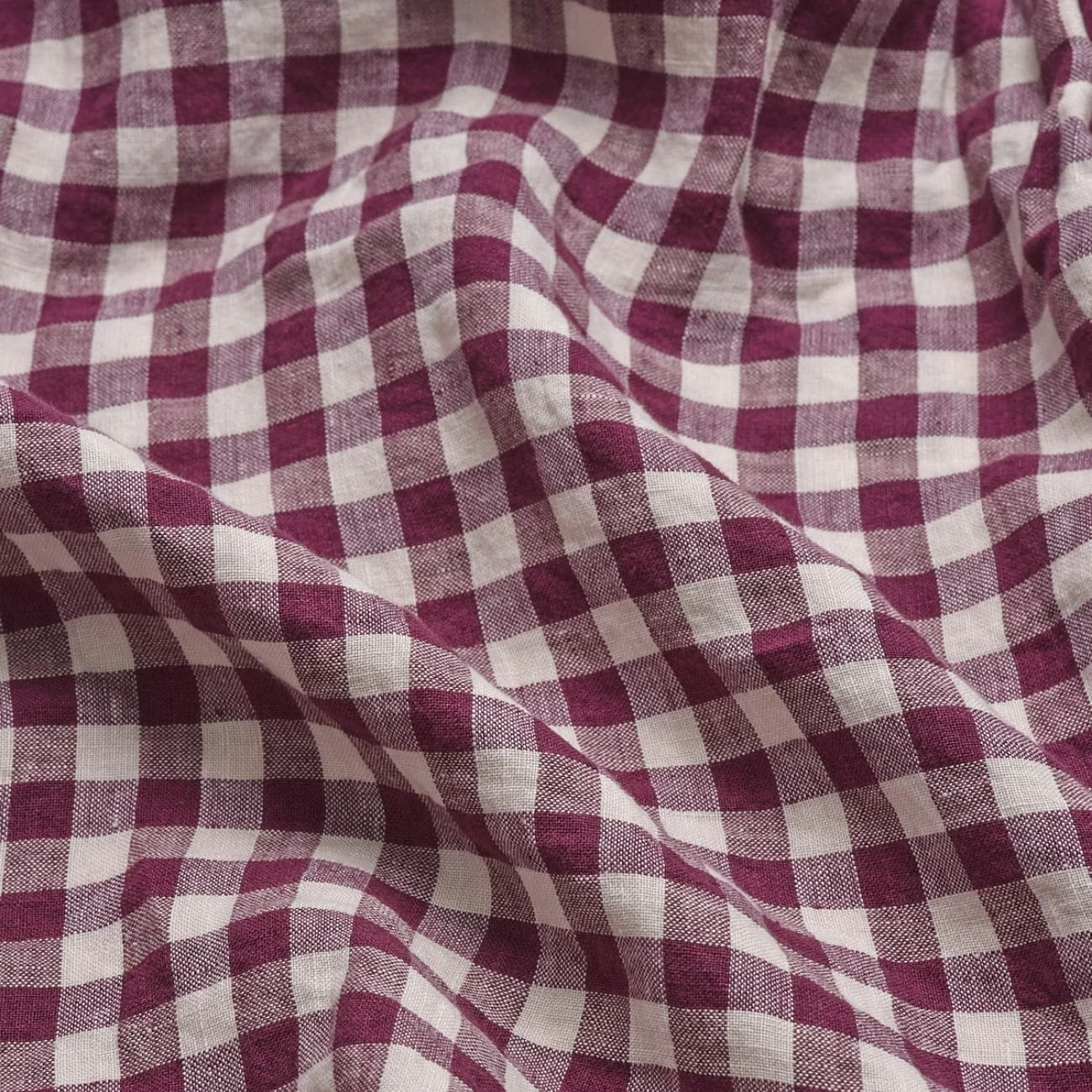 Berry Gingham Linen Sheet Set 4 Berry Gingham Linen Sheet Set - Image 2