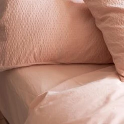 Salt Pink Percale Cotton Fitted Sheet 9 Salt Pink Percale Cotton Fitted Sheet -Piglet Piglet in Bed Seersucker Cotton Bedding Salt Pink Lifestyle 3