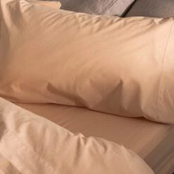 Sun Baked Washed Cotton Percale Fitted Sheet -Piglet Piglet in Bed Washed Cotton Bedding Sun Baked Lifestyle 2 348e1515 d852 42cc b3ea b280827286ee