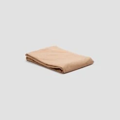 Cafe Au Lait Washed Cotton Percale Fitted Sheet -Piglet PigletinBed WashedCotton FittedSheet CafeauLait 1 greyBG