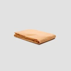 Sun Baked Washed Cotton Percale Fitted Sheet -Piglet PigletinBed WashedCotton FittedSheet SunBaked 1 greyBG