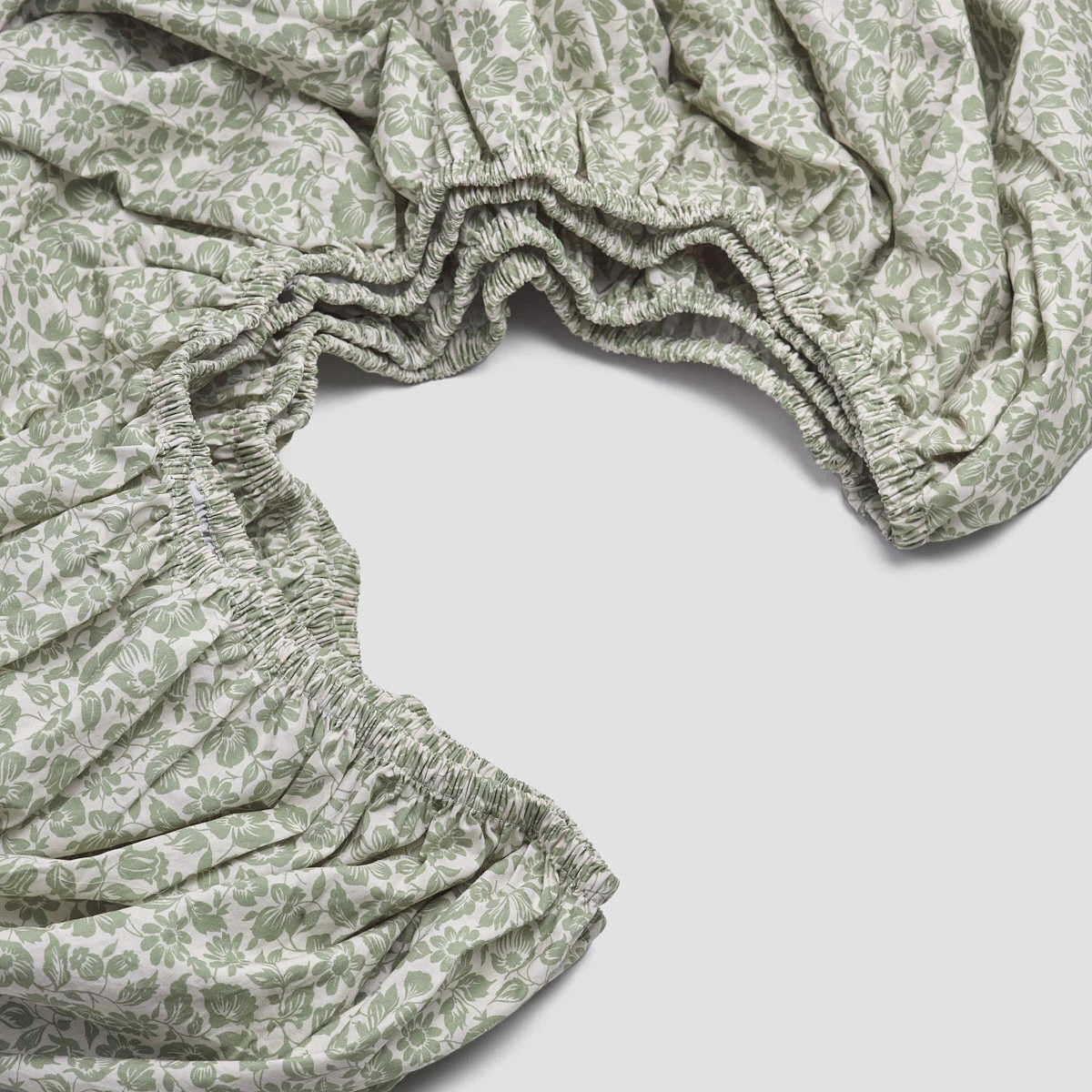 Pear Meadow Floral Printed Cotton Sheet Set 6 Pear Meadow Floral Printed Cotton Sheet Set - Image 4